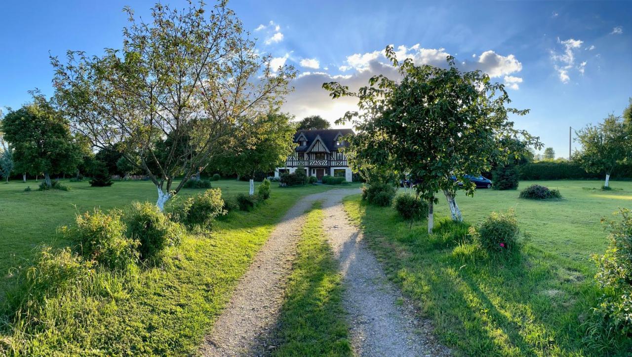Manoir Melphil Bed & Breakfast Saint-Etienne-la-Thillaye Ngoại thất bức ảnh